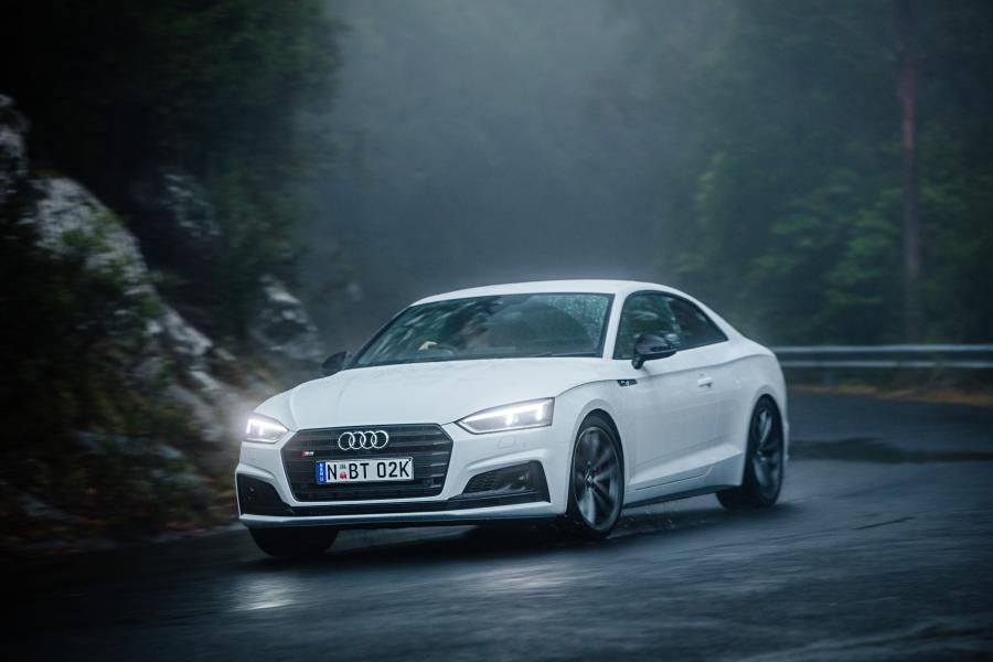  Audi S5 Coupe 2017 года  (AU) (фото 25 из 26)